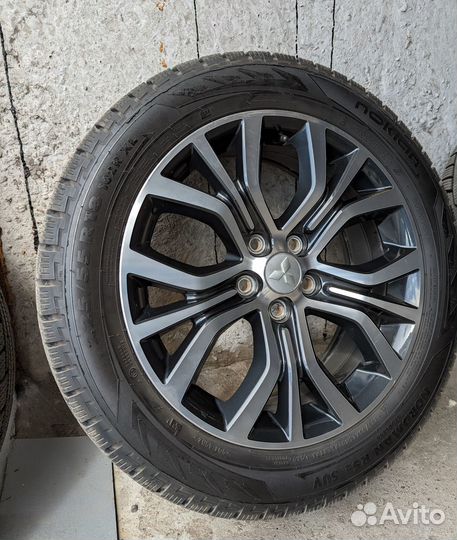 Колеса зимние на Mitsubishi Outlander r18
