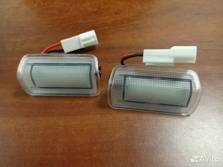 Подсветка в двери Toyota, Lexus