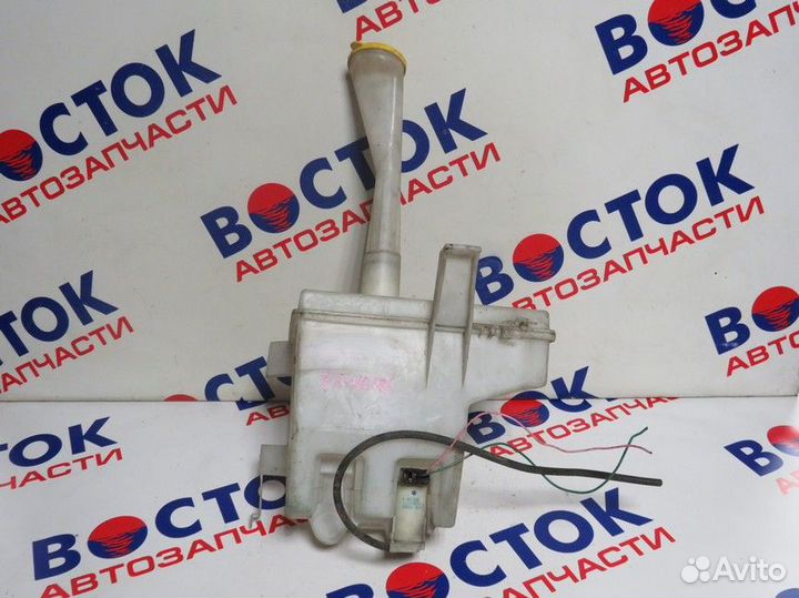 Бачок омывателя nissan primera P12, HP12, QP12, RP