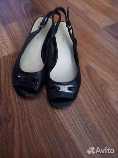 Босоножки женские