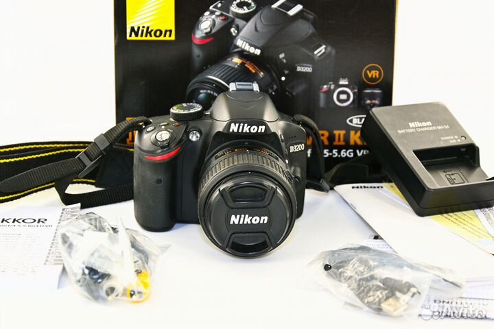 Nikon D3200 24.2MP зеркалка Kit AF-S VR 18-55