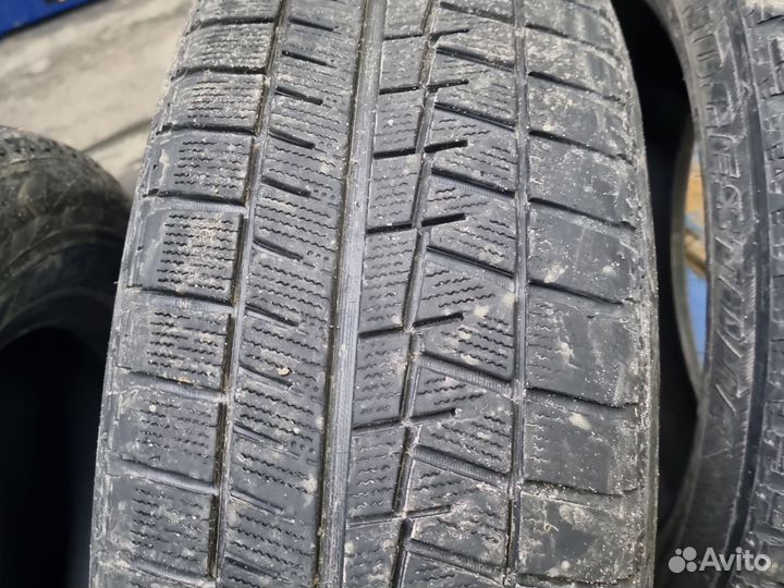 Bridgestone Blizzak Revo GZ 215/60 R17 96S