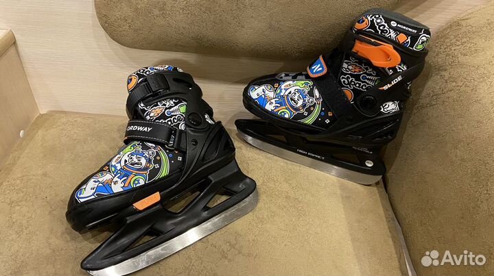 Коньки хоккейные детские