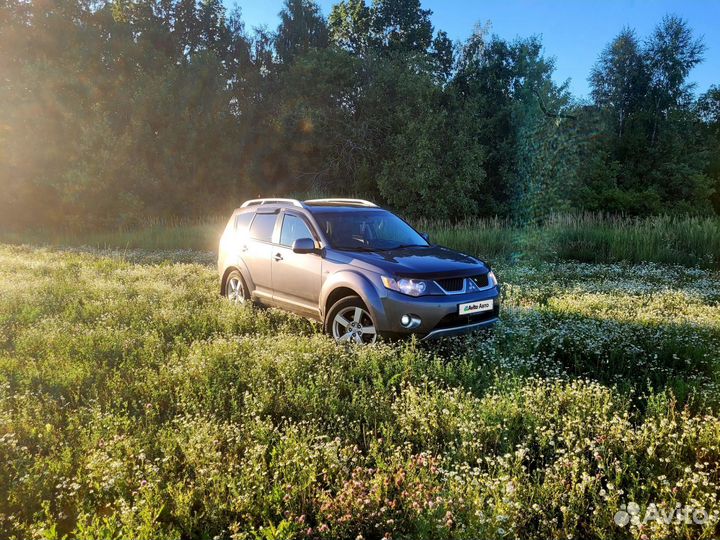 Mitsubishi Outlander 2.4 CVT, 2008, 300 000 км
