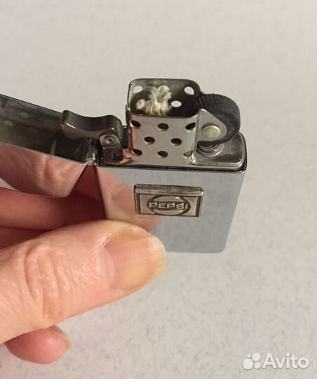 Зажигалка бензиновая zippo