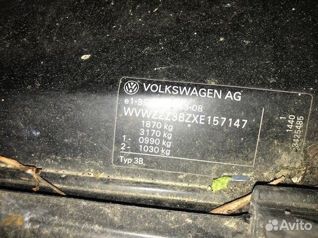 Разбор на запчасти Volkswagen Passat 5