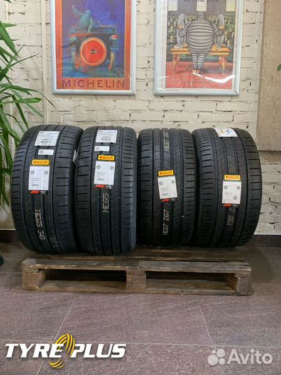 Pirelli P Zero Sports CAR 295/35 R21 и 315/30 R22 107Y