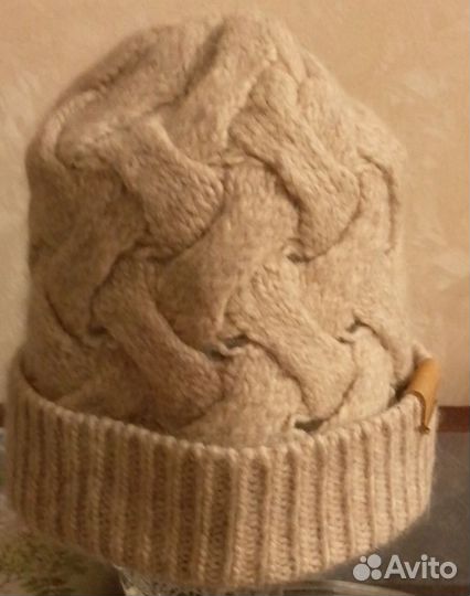 Шапка женская фирменная