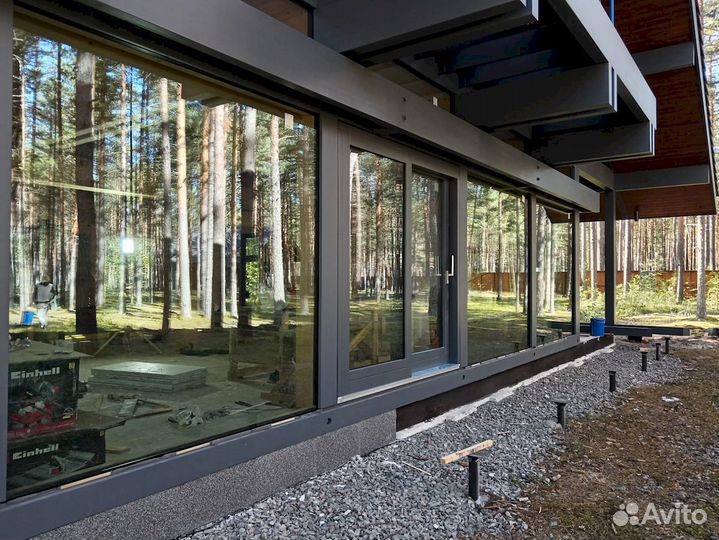 Панорамные окна под ключ. Оконные порталы