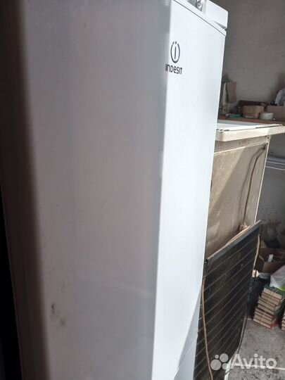 Холодильник indesit