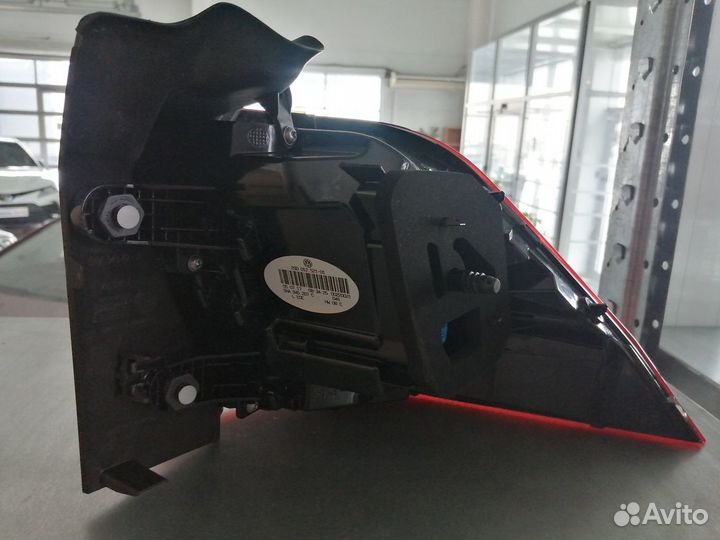 Фонарь задний левый VW Tiguan 2016 5NA945207C