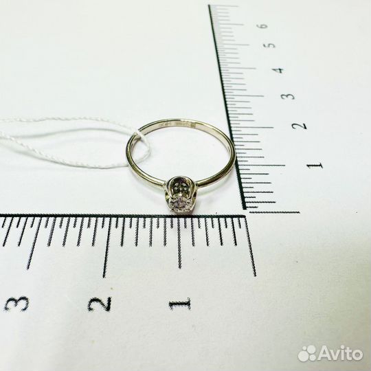 Золотое кольцо с камнем 16,5р
