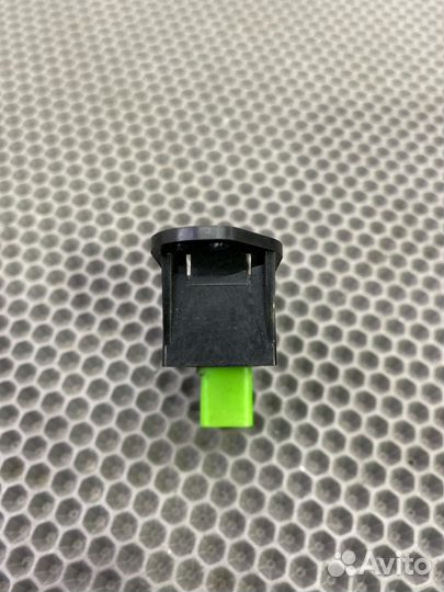 Б/У Кнопка аварийного сигнала Mitsubishi Galant