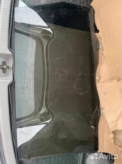 Стекло правое заднее toyota ipsum ACM