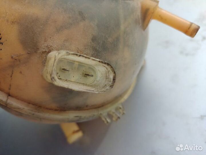 Бачок расширительный Volkswagen Golf 4 хетчбек 1.4