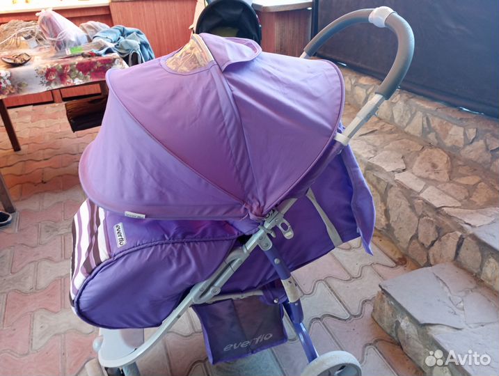 Прогулочная коляска