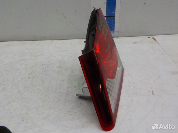 Фонарь задний правый внутренний Honda Civic 4D 200