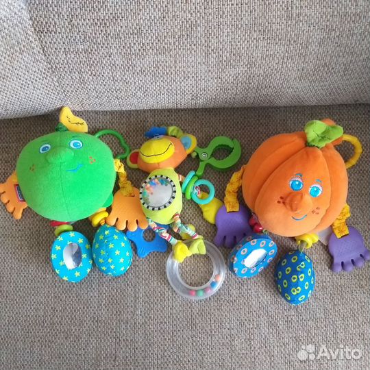 Развивающие игрушки, погремушки