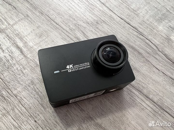 Xiomi YI 4K Action Camera + комплект аксессуаров