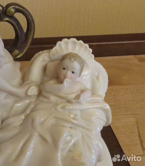 Статуэтка фарфор Capodimonte- мать и дитя