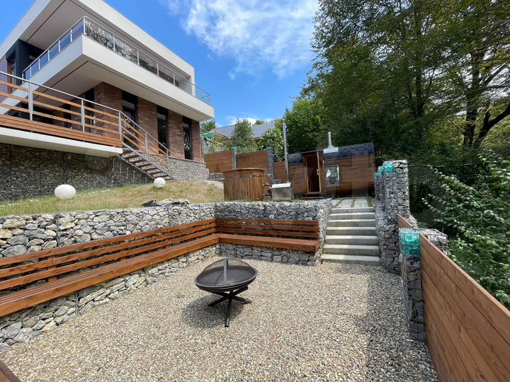 Дом 121 м² на участке 3,5 сот.