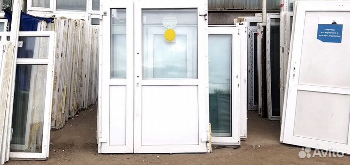 Двери пластиковые бу