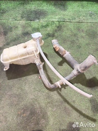 Бачок расширительный Mercedes-Benz E-Class W124