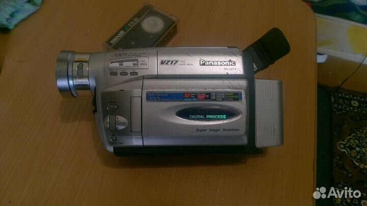 Видеокамера Panasonic NV-VZ17