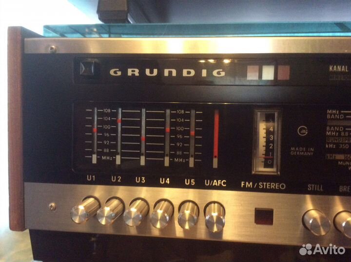 Радиоприемник grundig