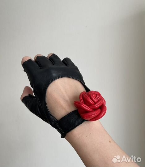 Перчатки женские