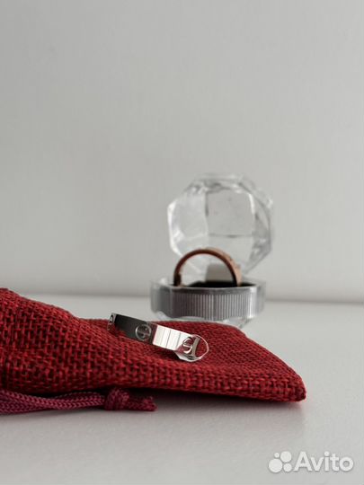 Cartier love кольцо