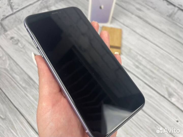 iPhone 11, 64 ГБ
