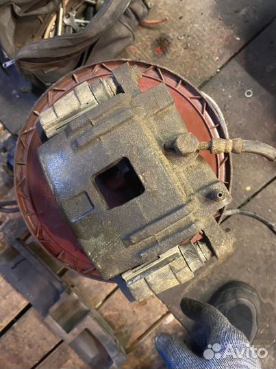 Суппорт передний правый Great Wall Hover H3