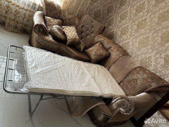 Угловой диван бу