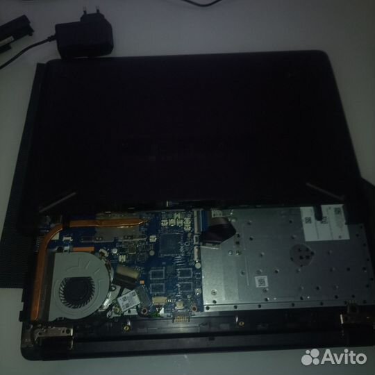 Ноутбук на запчасти