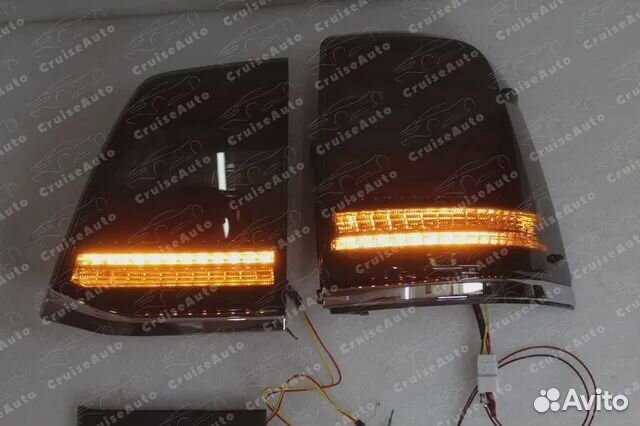 Бегающие стопы Land Cruiser 200 2007-2015 LED