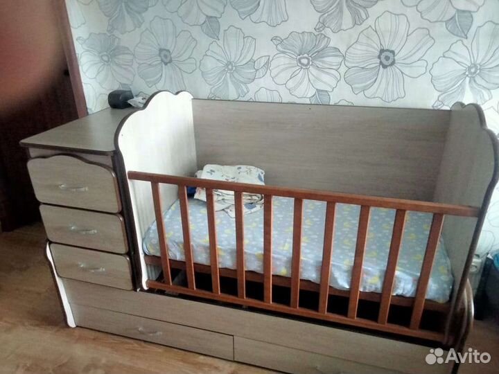 Детская кроватка трансформер с комодом