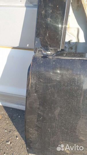 Паджеро спорт 2 задняя левая дверь