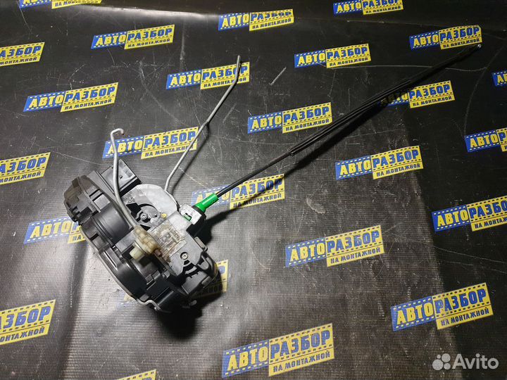 Замок двери задней правой Опель Астра J