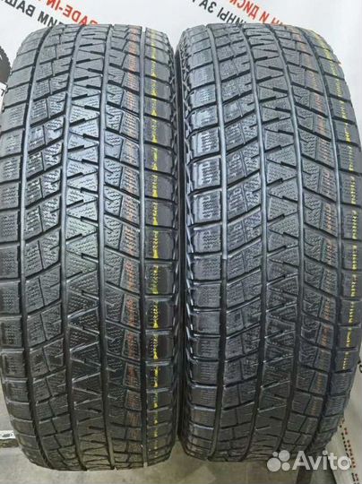 Bridgestone Blizzak DM-V1 255/70 R17