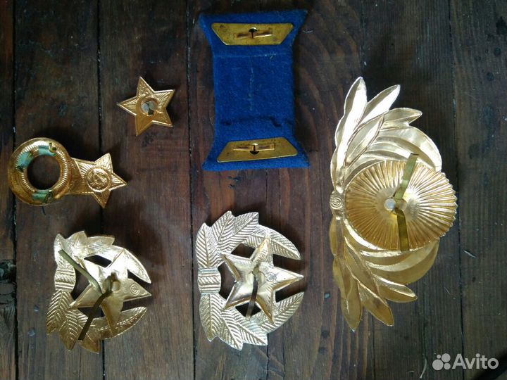 Нагрудные значки, знаки отличия СССР