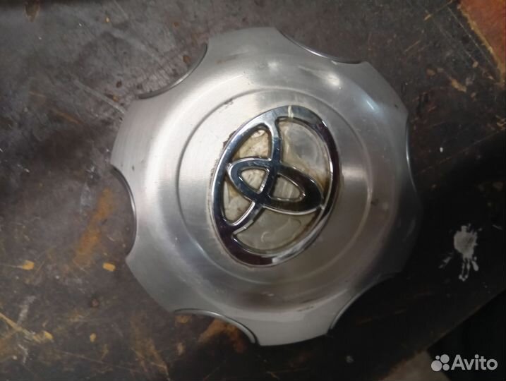 Колпаки на литые диски toyota