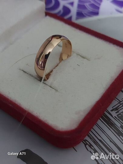 Новое золотое кольцо 585 пробы, р.17.5, вес 3,21гр