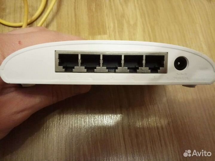 Коммутатор D-Link DGS-1005D