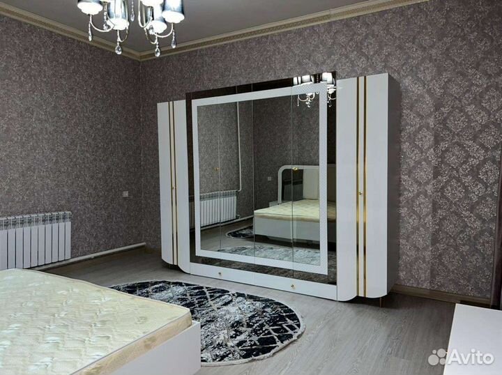 Спальный гарнитур