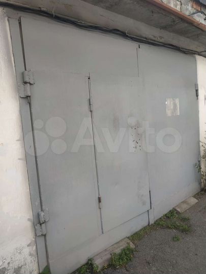 Гараж, > 30 м²