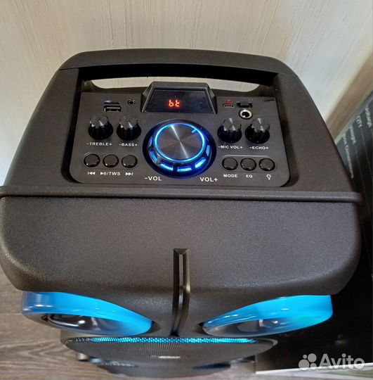 Большая блютуз колонка 2 микрофона