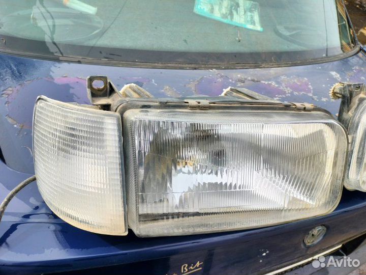 Фара передняя левая Volkswagen Passat B3 седан 1.8