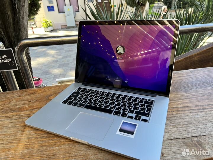 Macbook Pro 15 mid 2015 i7/16/256