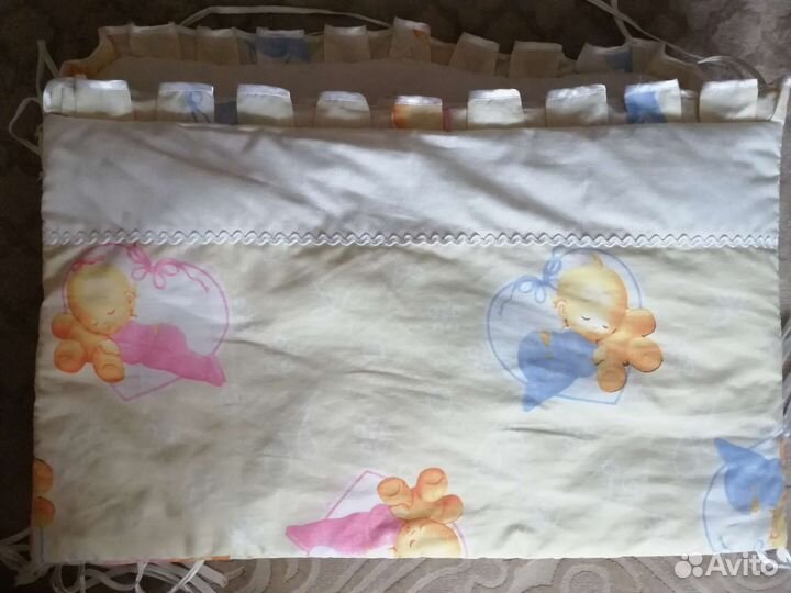 Бортики в кроватку с балдахином